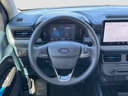 Used 2025 Ford Maverick Lobo AWD/4WD image 11