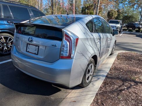 Used 2013 Toyota Prius Two image 7
