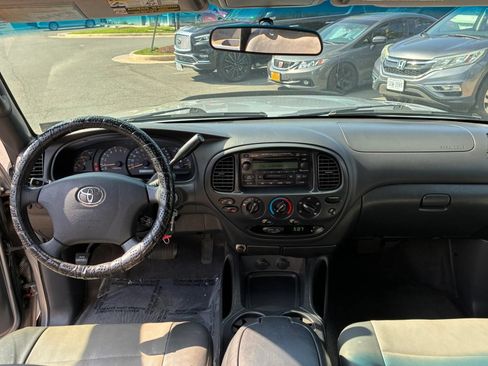 Used 2004 Toyota Tundra SR5 w/ SR5 Extra Value Pkg AWD/4WD image 16