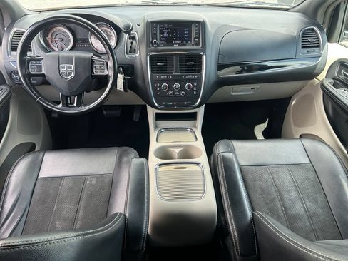 Used 2019 Dodge Grand Caravan SXT FWD image 27