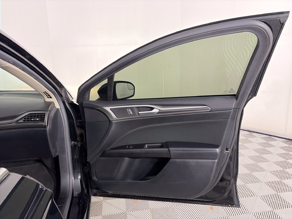 Used 2017 Ford Fusion S w/ Equipment Group 101A FWD image 29