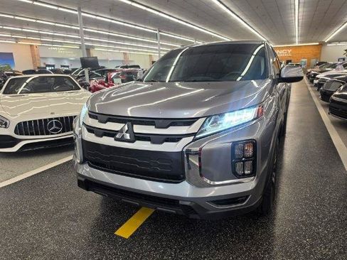 Used 2020 Mitsubishi Outlander Sport ES FWD image 2