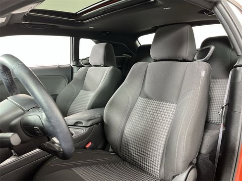 Used 2023 Dodge Challenger SXT image 11
