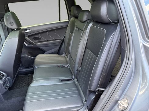 Used 2022 Volkswagen Tiguan SE R-Line AWD/4WD image 22