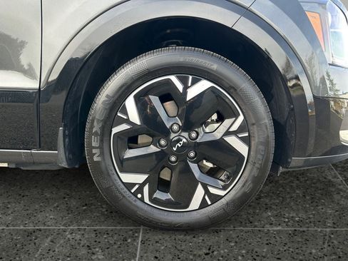 Used 2025 Kia Niro Wind FWD image 9