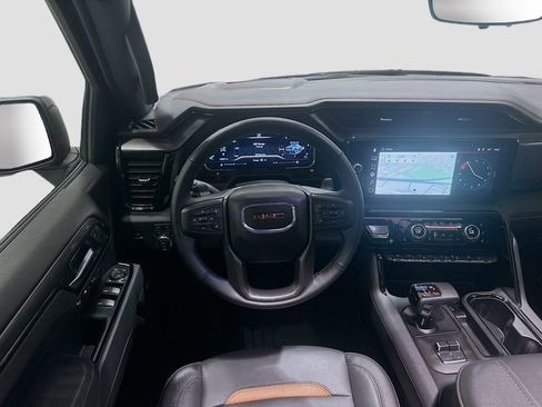 Used 2025 GMC Sierra 1500 AT4 w/ AT4 Premium Package AWD/4WD image 24