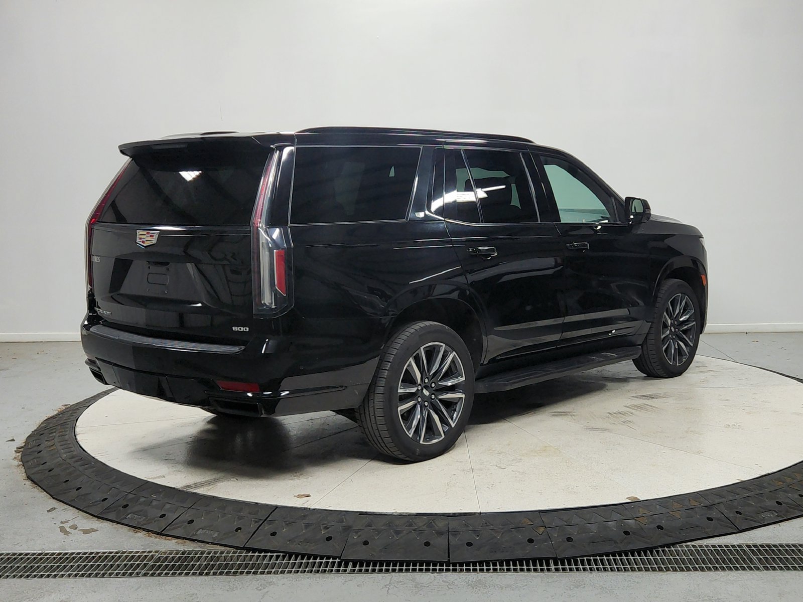 Used 2023 Cadillac Escalade Sport AWD/4WD image 8