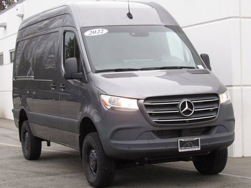 Used 2022 Mercedes-Benz Sprinter 2500 image 2