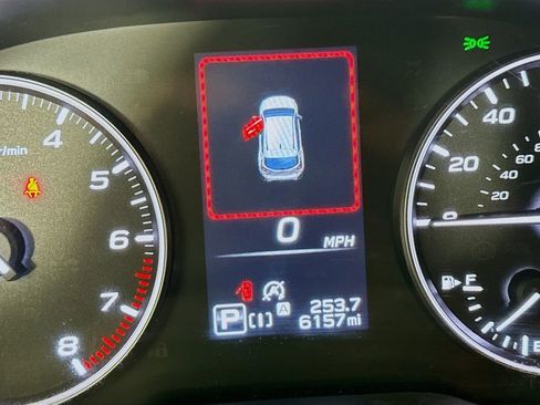 Certified 2024 Subaru Crosstrek 2.0i Premium image 13