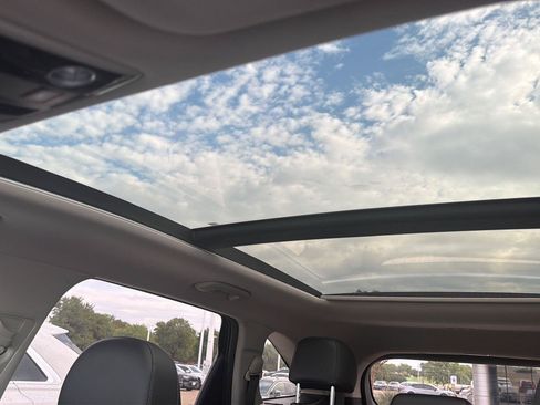 Used 2023 Kia Sorento S w/ Panoramic Sunroof Package FWD image 32