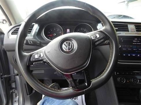 Used 2021 Volkswagen Tiguan S image 14