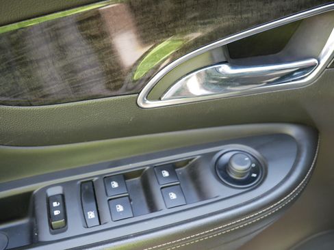 Used 2015 Buick Encore Convenience AWD/4WD image 19