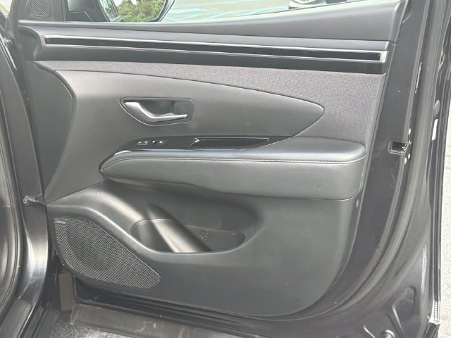 Used 2022 Hyundai Tucson Limited FWD image 16