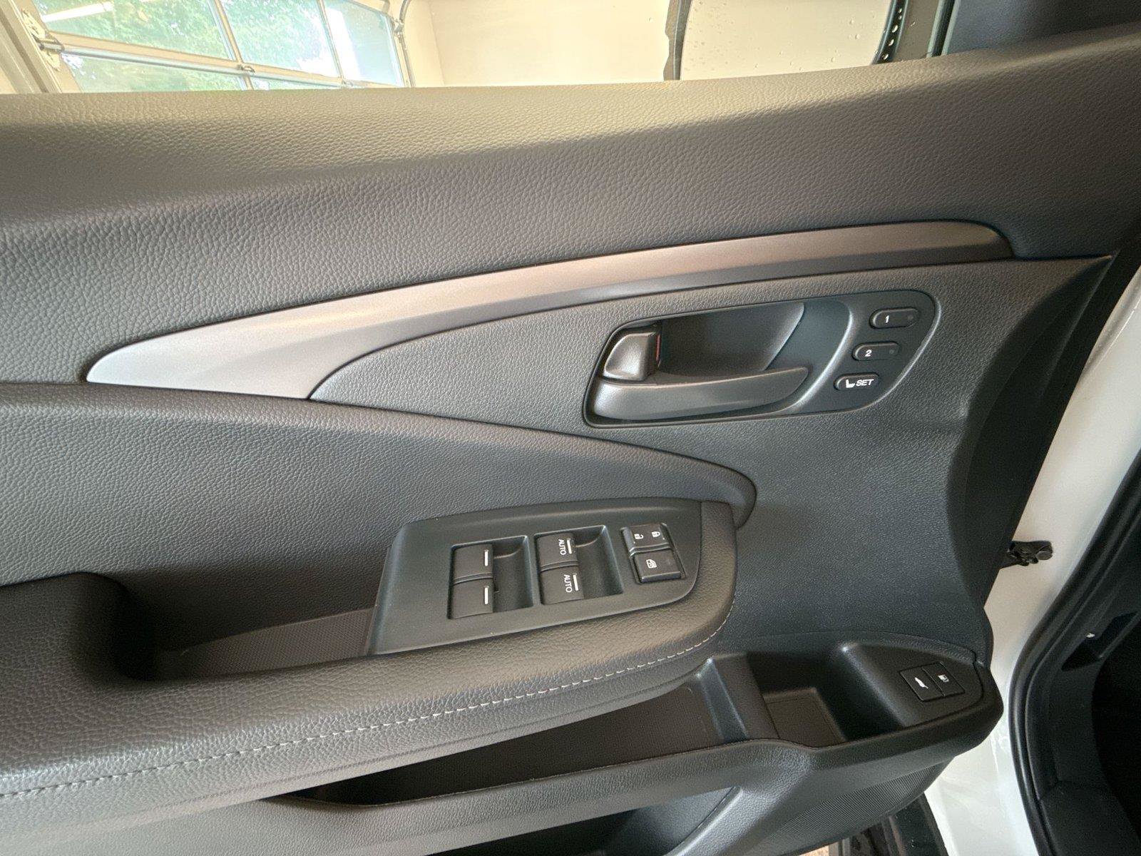 Used 2023 Honda Passport EX-L image 15