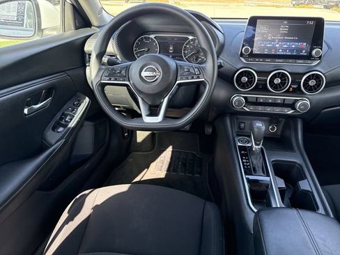 Used 2025 Nissan Sentra SV FWD image 10