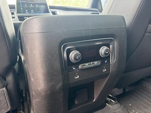Used 2023 Chevrolet Tahoe Z71 w/ Luxury Package AWD/4WD image 18