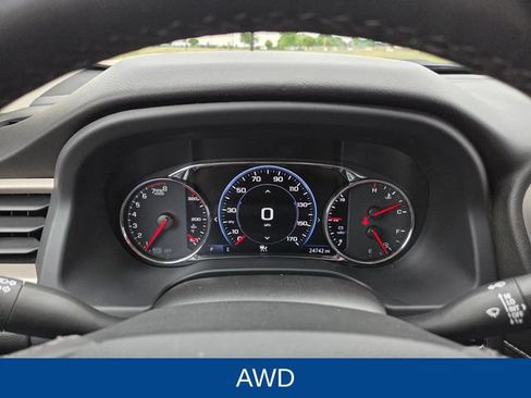 Used 2023 GMC Acadia Denali w/ Denali Technology Package AWD/4WD image 25