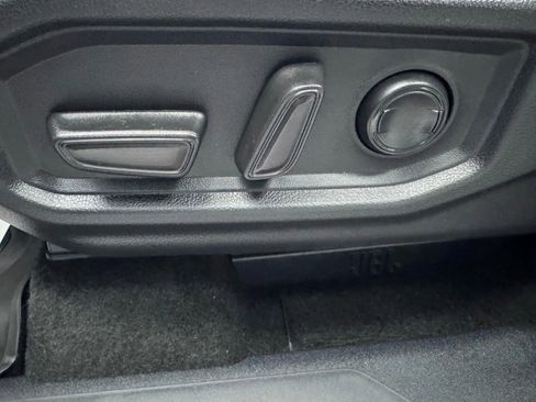 Used 2024 Toyota Tundra Limited image 11