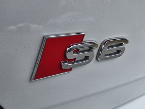 Certified 2022 Audi S6 Premium Plus AWD/4WD image 33