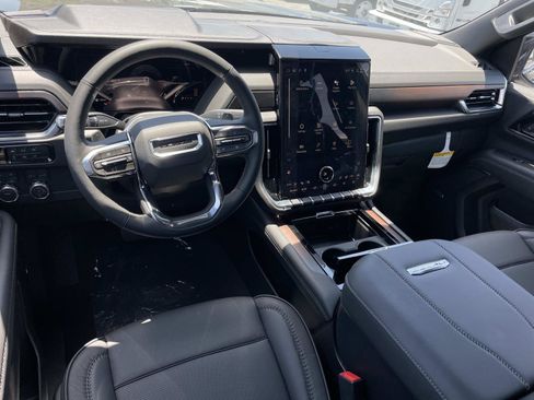 New 2026 GMC Yukon XL Denali AWD/4WD image 9