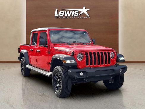 Used 2021 Jeep Gladiator Sport image 6