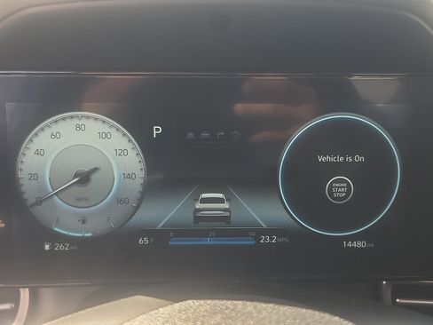 Used 2025 Hyundai Elantra SEL image 11