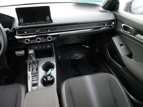 Certified 2025 Honda Civic Sport image 11