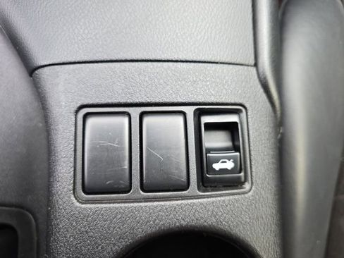 Used 2024 Nissan Z NISMO w/ Floor Mat Package RWD image 28