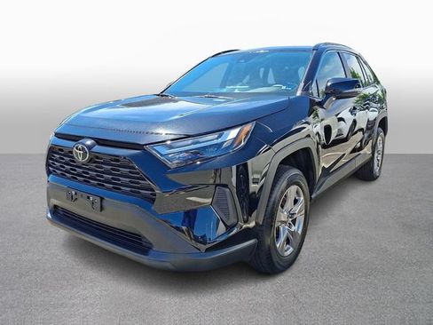 Used 2024 Toyota RAV4 XLE AWD/4WD image 1