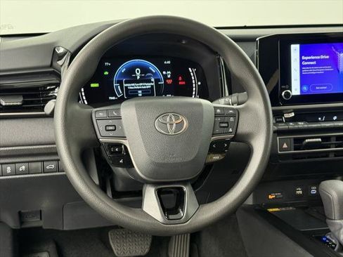Certified 2025 Toyota Camry LE image 31