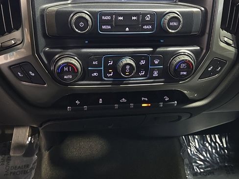 Used 2018 Chevrolet Silverado 1500 LT w/ All Star Edition image 20