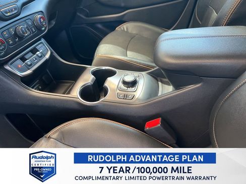 Used 2023 GMC Terrain AT4 image 32