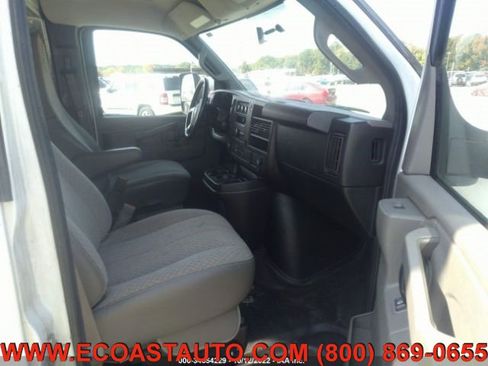 Used 2019 Chevrolet Express 3500 Extended w/ Power Convenience Package image 6