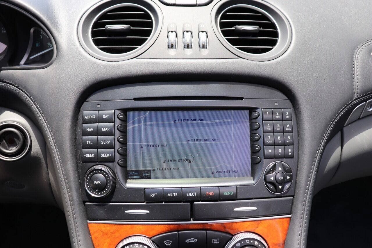 Used 2005 Mercedes-Benz SL 600 image 23