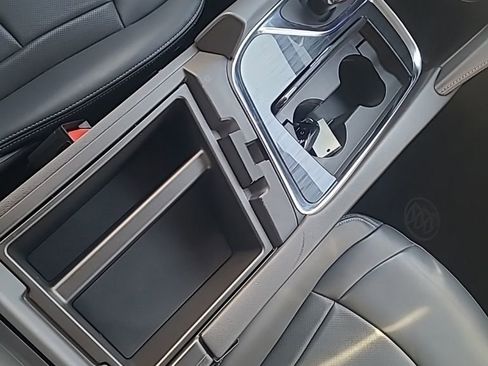 Used 2021 Buick Enclave Essence w/ Sound and Sites Package image 15