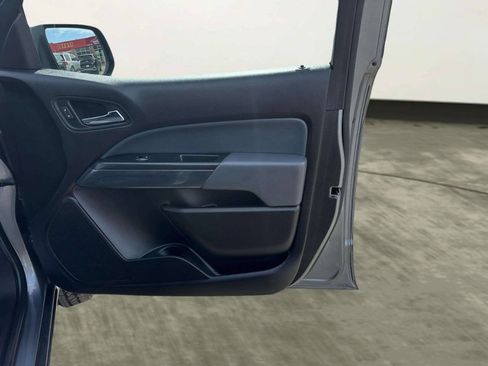 Used 2019 Chevrolet Colorado Z71 AWD/4WD image 22
