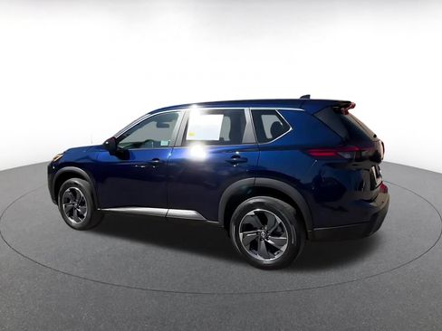 Used 2025 Nissan Rogue SV FWD image 9