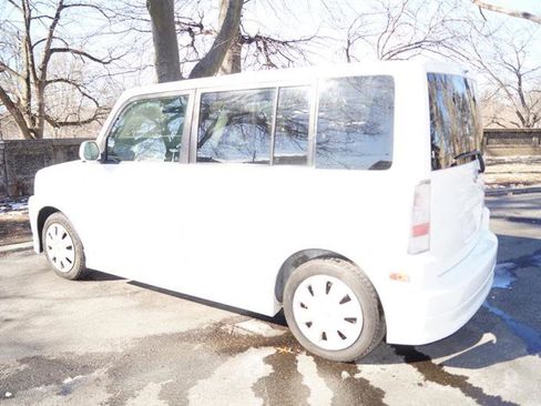 Used 2006 Scion xB image 7