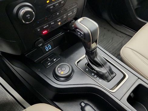 Used 2023 Ford Ranger Lariat w/ Trailer Tow Package image 16