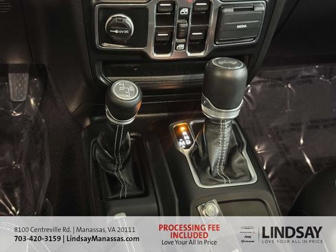 Used 2023 Jeep Wrangler Unlimited Sahara w/ Cold Weather Group AWD/4WD image 26