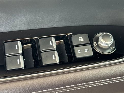 New 2025 MAZDA CX-5 Signature image 11