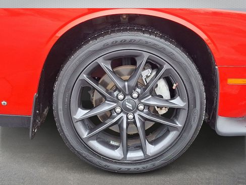 Used 2021 Dodge Challenger GT w/ Plus Package image 8