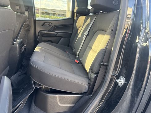 Used 2023 Chevrolet Colorado Trail Boss w/ LPO, Dark Essentials Package AWD/4WD image 17