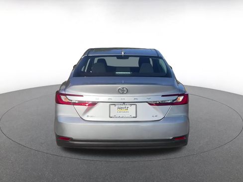 Used 2025 Toyota Camry LE image 12