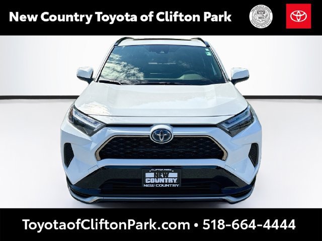 Used 2023 Toyota RAV4 SE w/ Weather & Moonroof Package AWD/4WD image 2