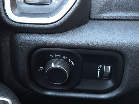 Used 2024 RAM 3500 SLT w/ Quick Order Package 2YG SLT image 34