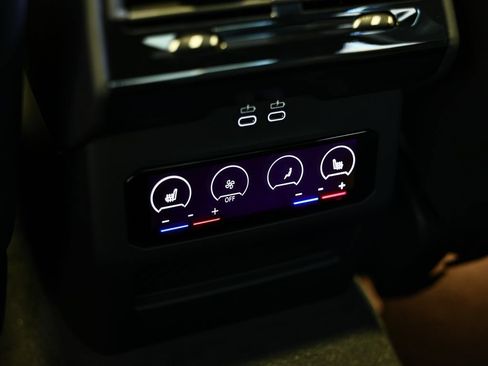 New 2027 BMW M5 w/ Executive Package AWD/4WD image 29