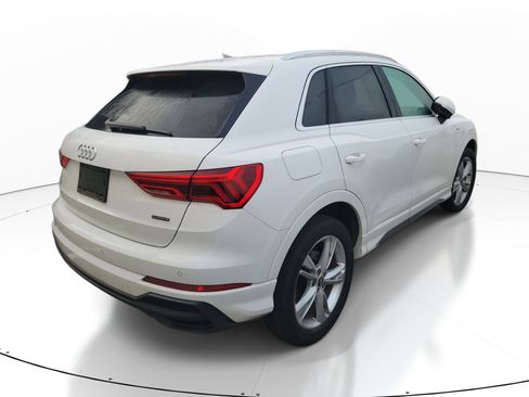 Used 2021 Audi Q3 2.0T Premium w/ Convenience Package image 9