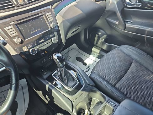 Used 2021 Nissan Rogue Sport SV w/ Technology Package AWD/4WD image 24