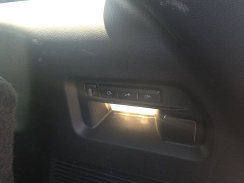 Used 2025 Ford Explorer ST image 11